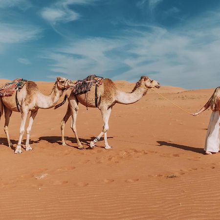 Sama al Wasil Desert Camp Shahiq Bagian luar foto